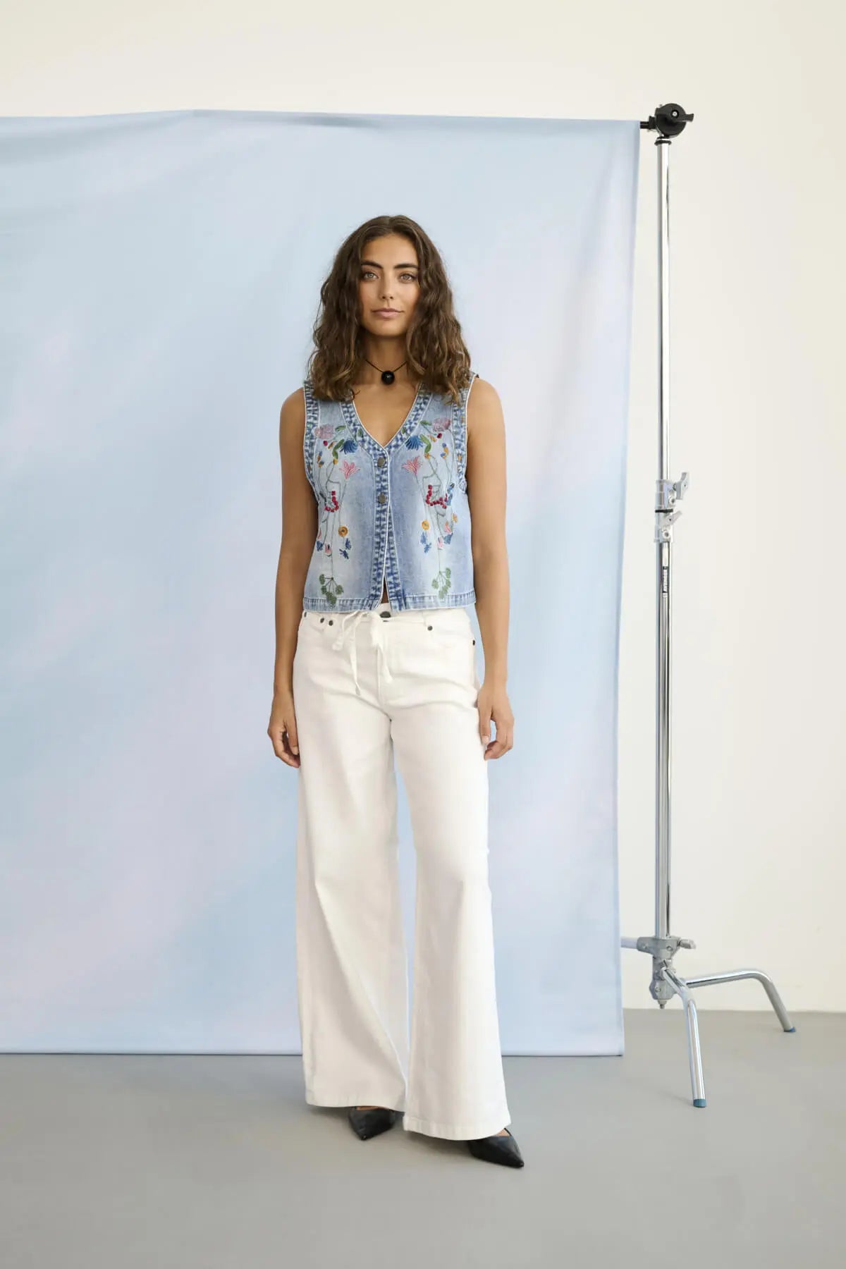 Vest Tiala Aniceta Embroidery
