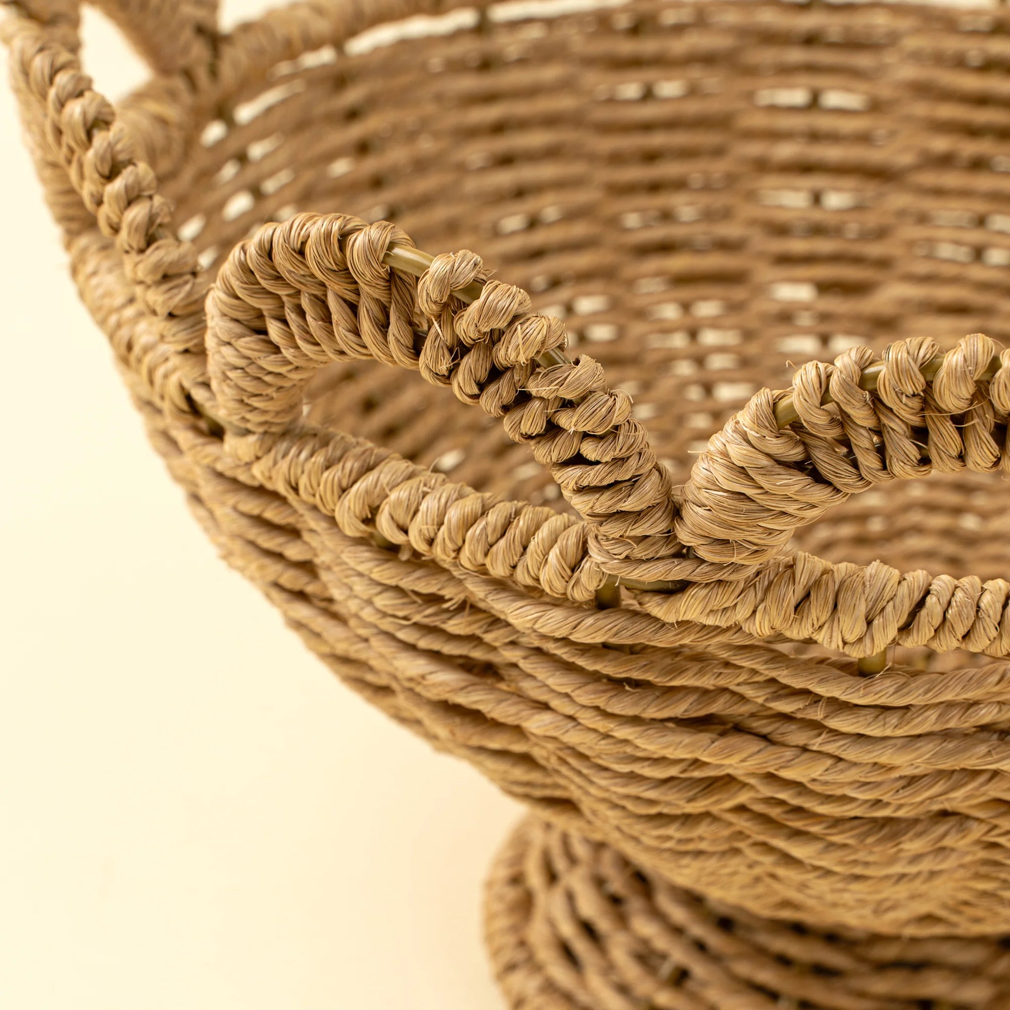Scalloped Fruit Basket