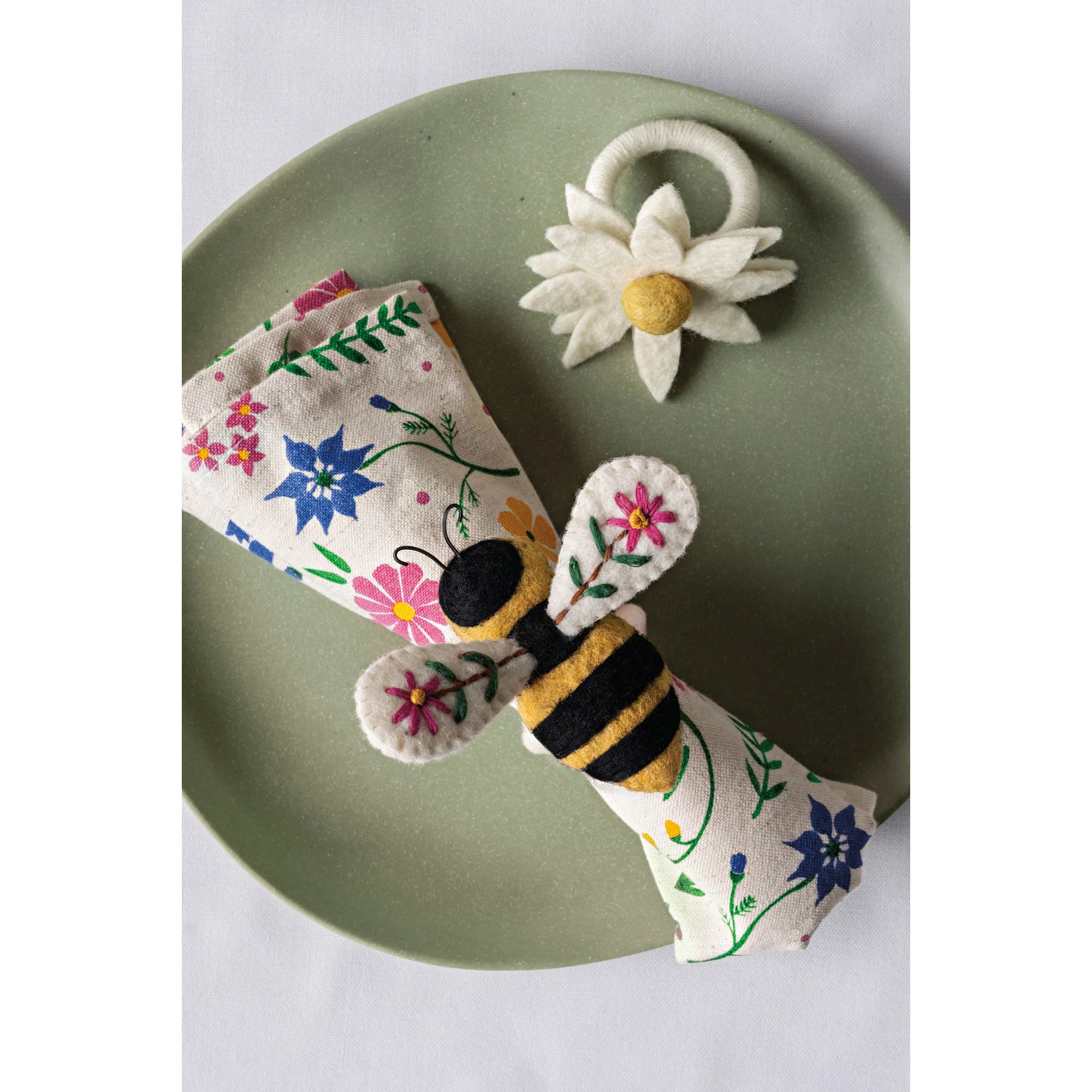 Np Ring Bee Garden