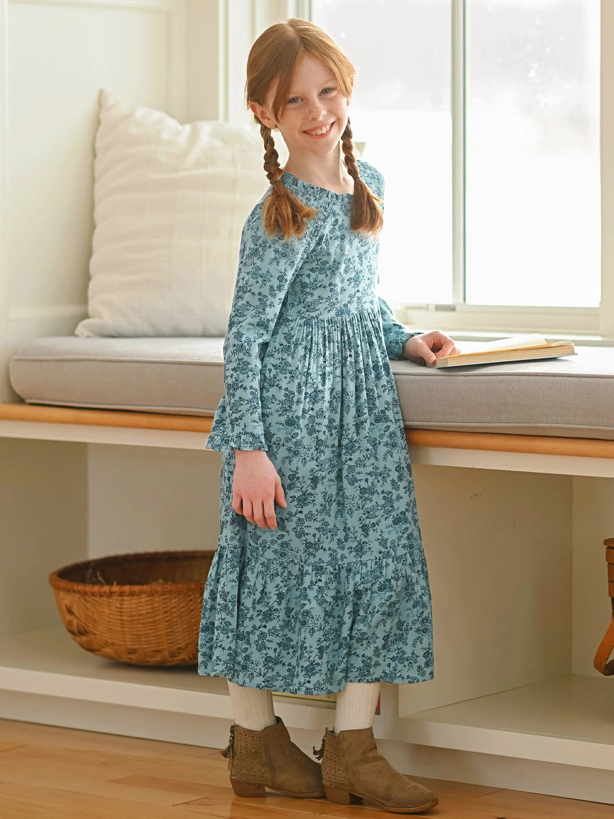 Dress Girls Porcelain