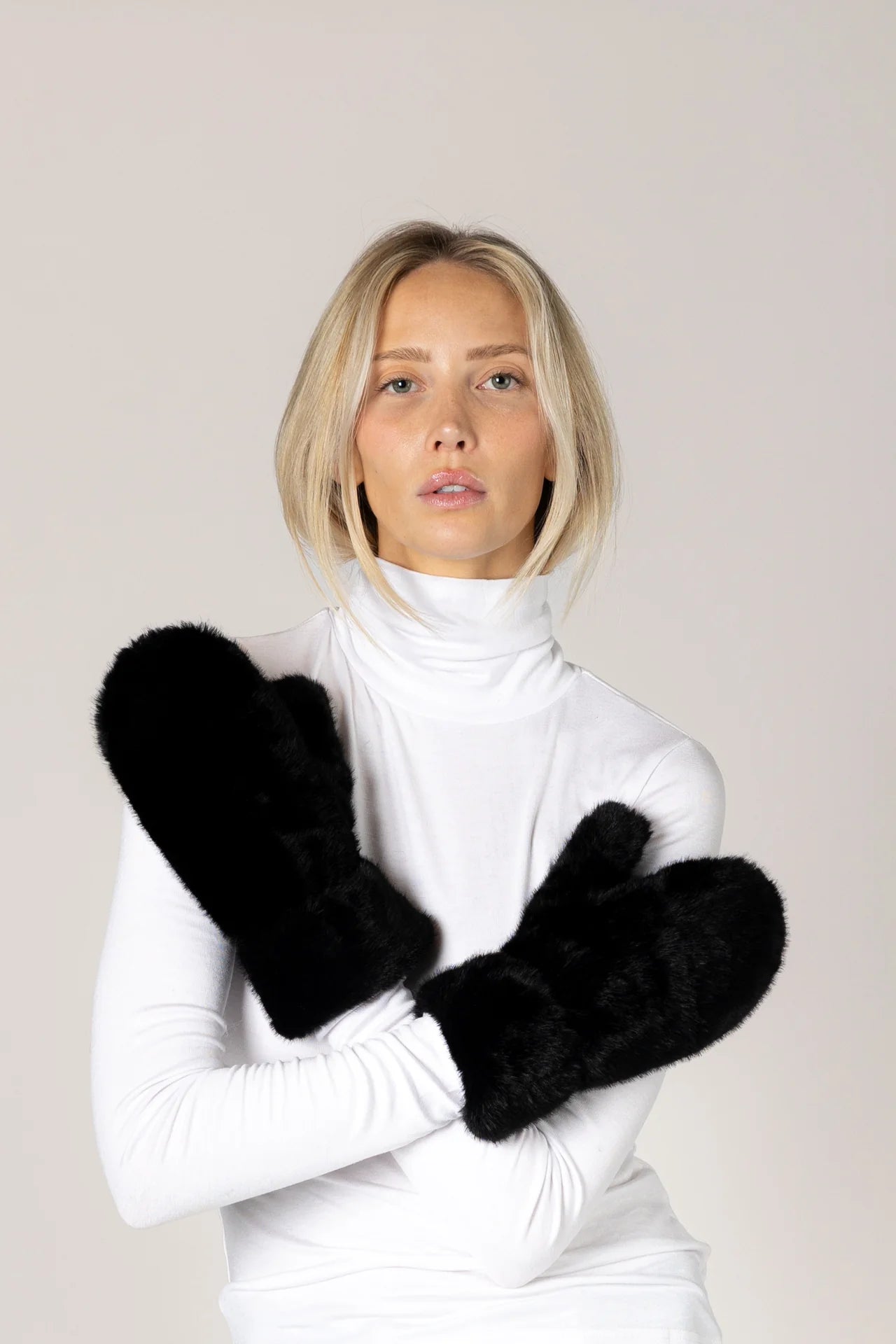 Faux Fur Mittens Lyla + Luxe