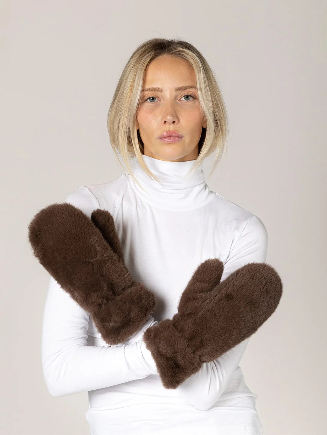 Faux Fur Mittens Lyla + Luxe