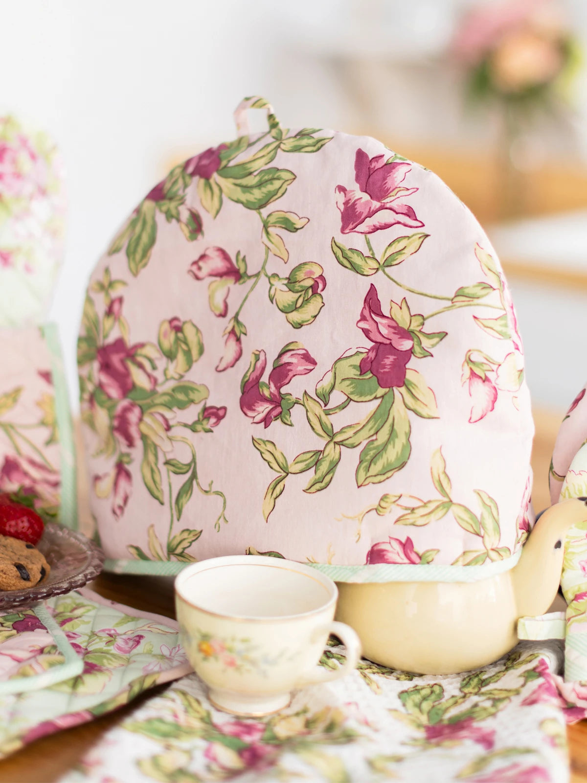 Tea Cozy Sweet Pea