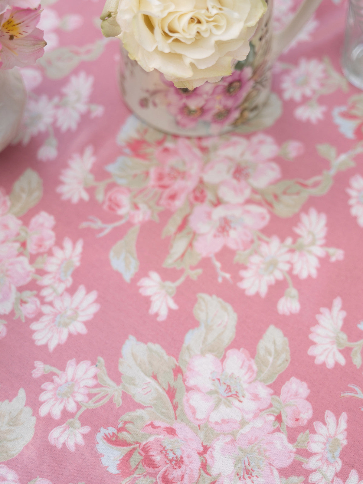 Oilcloth Apple Blossom 52x72