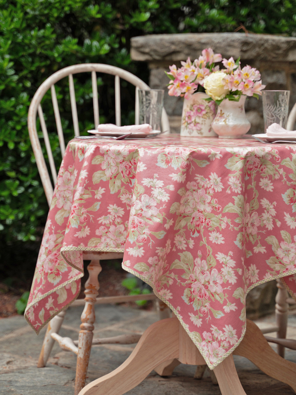 Oilcloth Apple Blossom 52x72