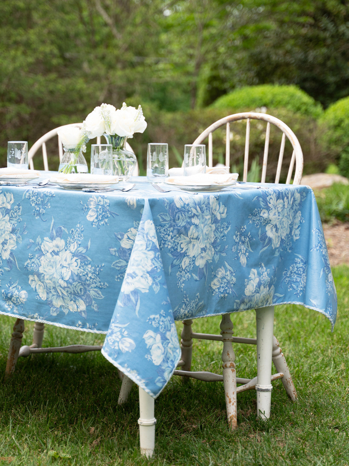 Oilcloth Blanche 52x72