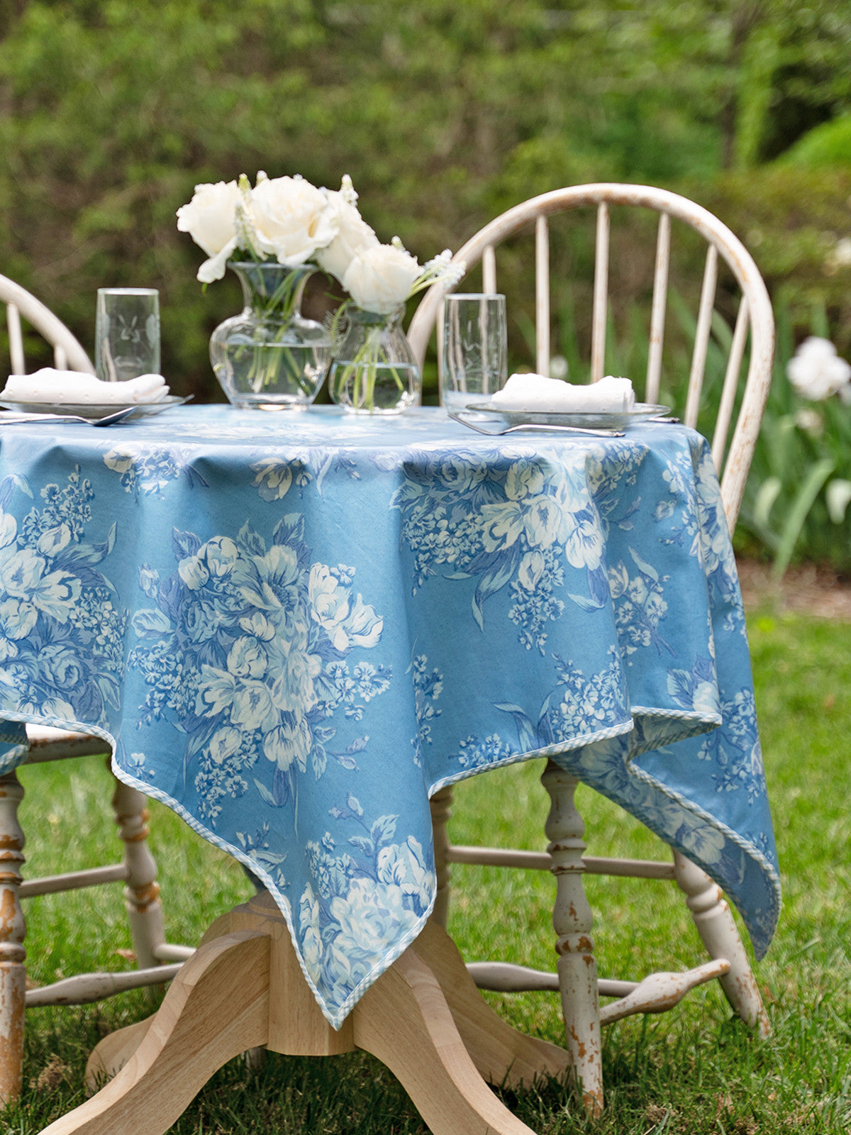 Oilcloth Blanche 52x72