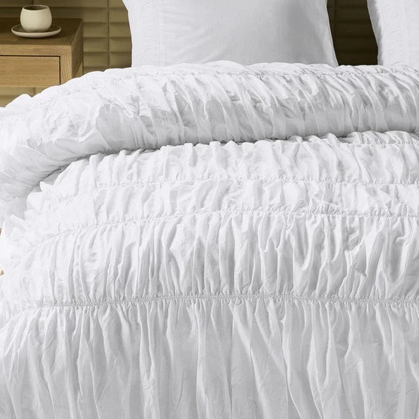 Duvet Ruffle Wht Queen w/2 Shams